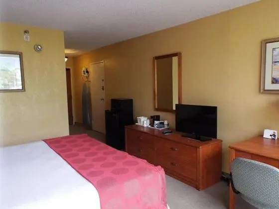 Ramada by Wyndham West Palm Beach Airport