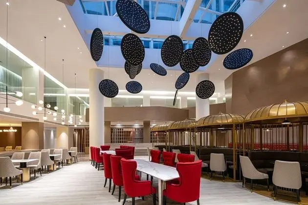 Ramada by Wyndham Yangzhou Slender West Lake - Yerinde Yemek