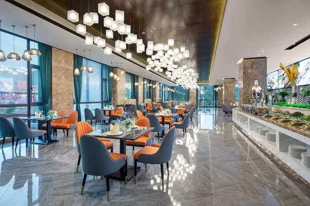 Ramada by Wyndham Yingshan Jiulongwan Resort - Yerinde Yemek