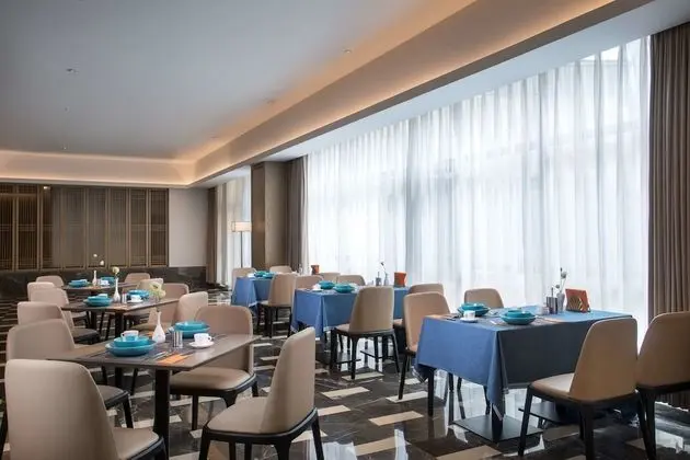 Ramada by Wyndham Zhenjiang City Center - Yerinde Yemek