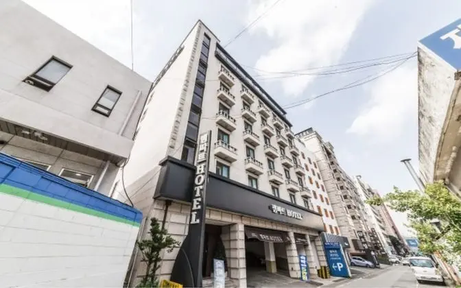 Rampart Hotel - 1