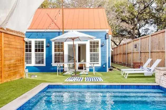 Ramsey by Avantstay Modern Character Home in Austin w/ Pool!