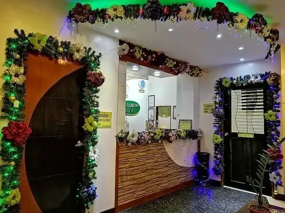Ranchotel Muntinlupa - Lobi