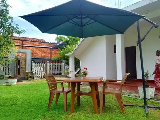 Randi Guest House - Mirissa Beach