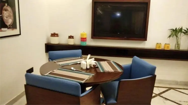 Hotel Rani Castle - Yerinde Yemek