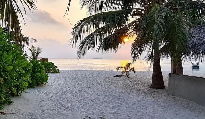 Ranthari Hotel and Spa Ukulhas Maldives - Plaj