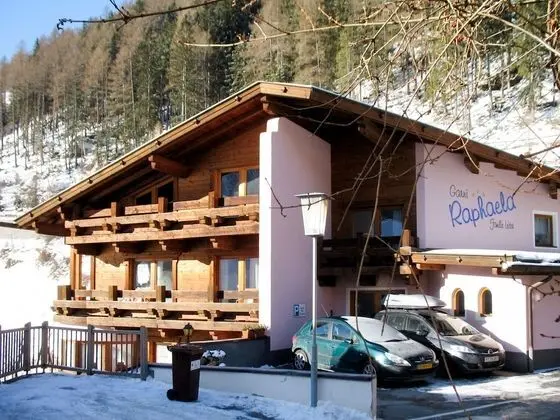 Raphaela S Lden in S Lden