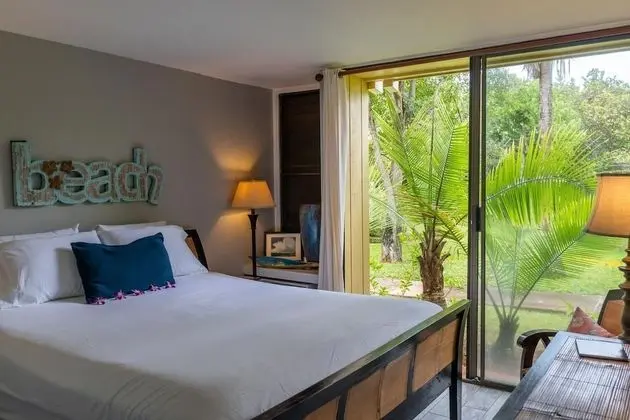 Rare 2 Bedroom + Loft Townhouse on the North Shore - Oda