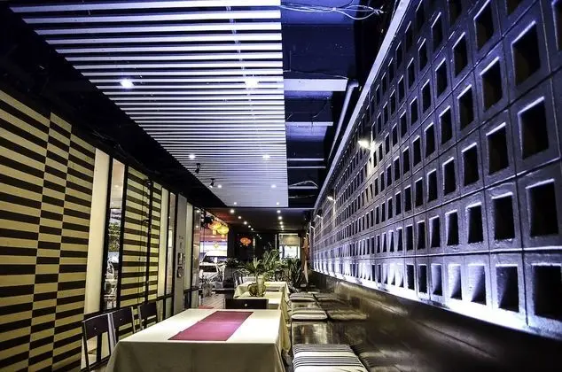 The Ratchathani Hotel - Yerinde Yemek