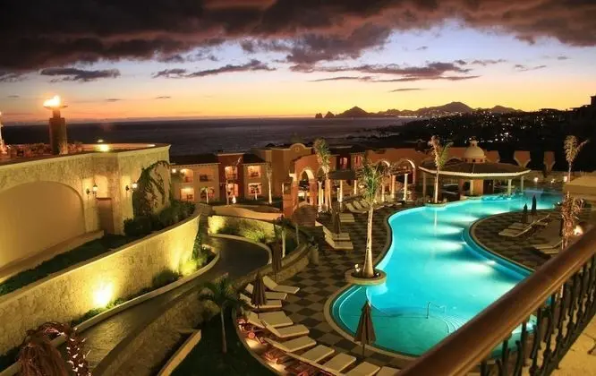 Rated for the Best Value in Cabo San Lucas!! 2BR 8P - Havuz