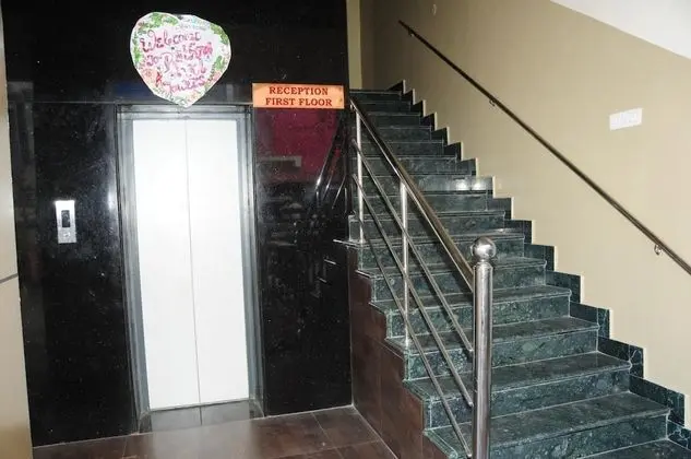 Hotel Rathnavel Towers - İç Mekan