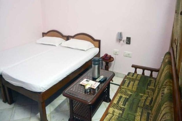 Hotel Rathore Lodge & Restaurant