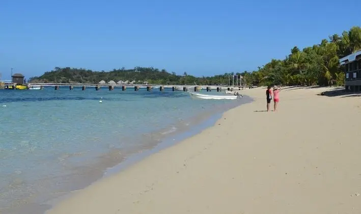 Ratu Kini Backpackers & Dive Resort - Plaj