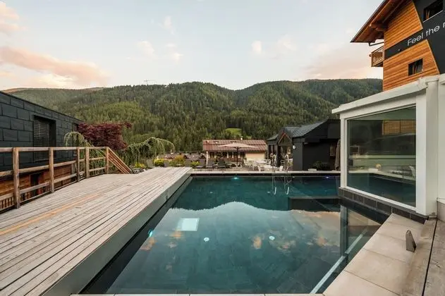 Hotel Ravelli - Havuz