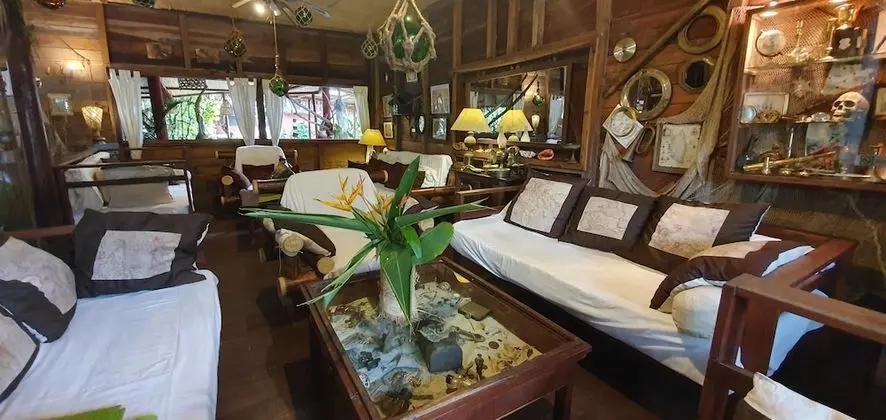 Ravoraha Ecolodge