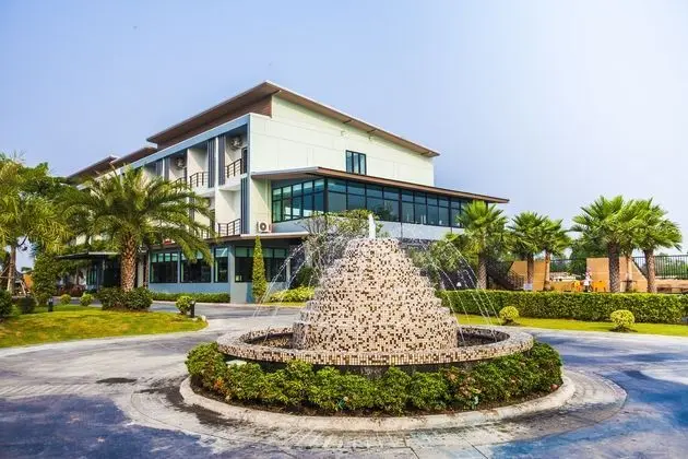 RAY HOTEL