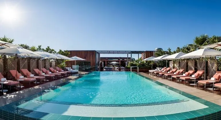 The Ray Hotel Delray Beach, Curio Collection by Hilton - Havuz