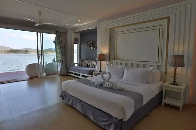 Raya Buri Resort