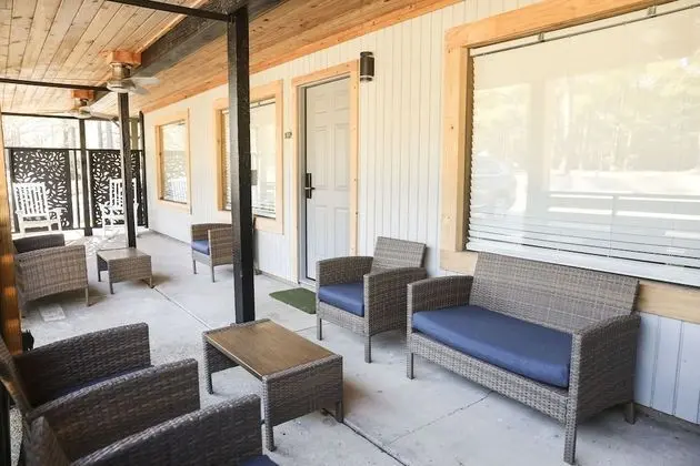 Rayburn Resorts - Oda