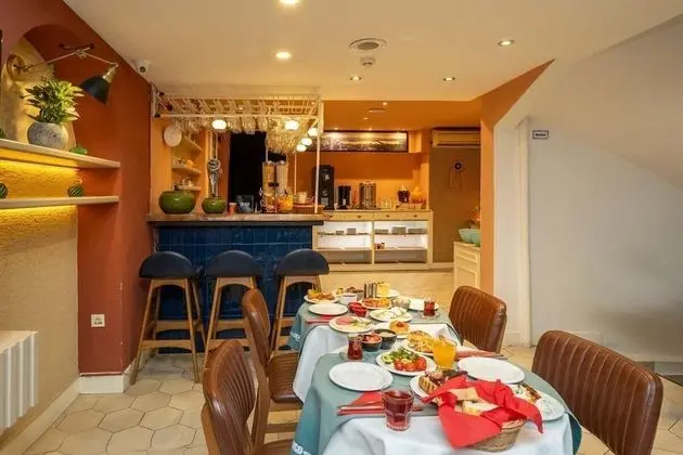 Raymond Blue Hotel - Yerinde Yemek