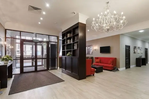 Raymond Hotel - Lobi