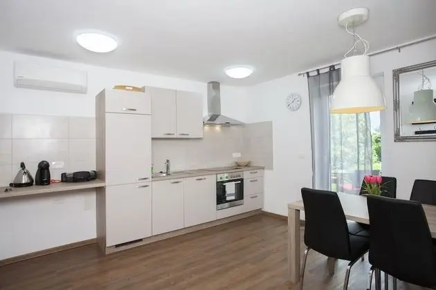 Razingar Apartments - Mutfak