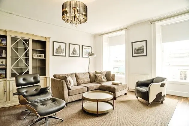 Re-Imagined Flat in Georgian Architecture Townhouse