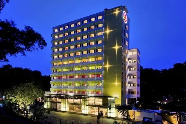 Hotel Re Pearl's Hill