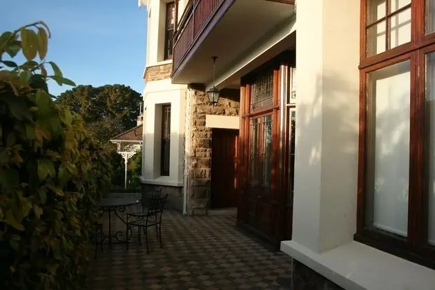 Reading House - Lobi