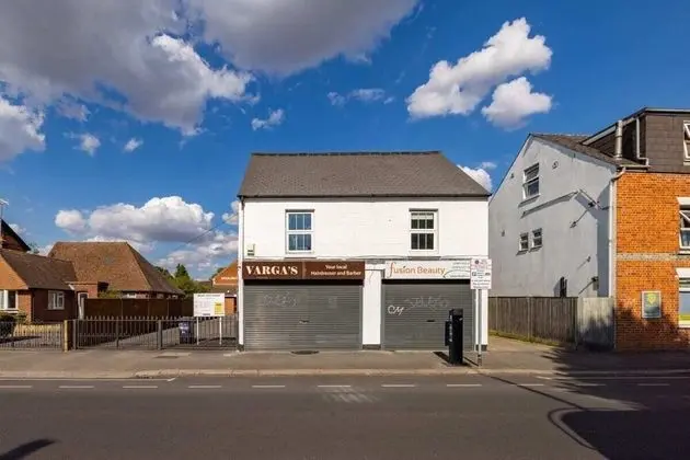 The Reading Wonder - Stunning 2bdr Flat With Parking