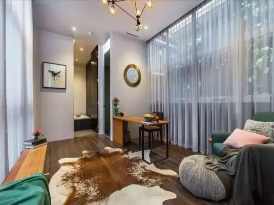 ReadySet Apartments at Glasshouse - İç Mekan