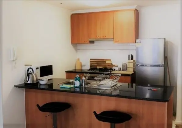 ReadySet Apartments on Kavanagh - Mutfak