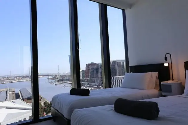 ReadySet Apartments at Stadium - Oda