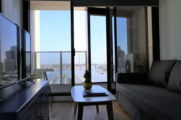 ReadySet Apartments at Stadium - Öne Çıkan Resim