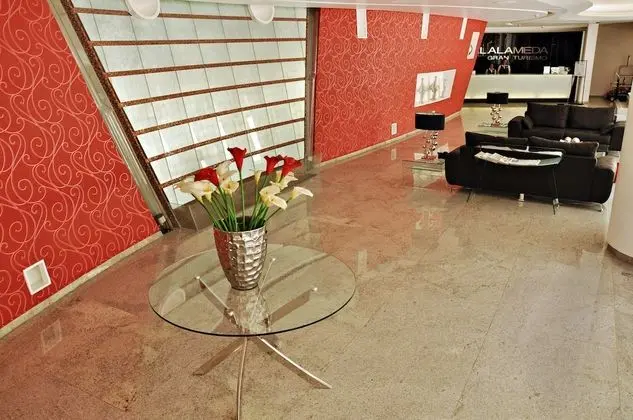 Hotel Real Alameda - Lobi