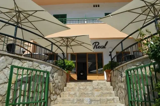 Villa Real - Lobi