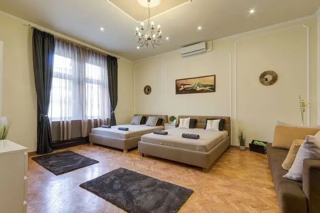 Real Apartments Andrassy