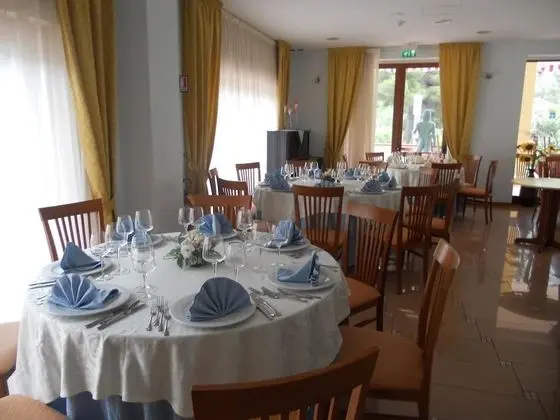 Real Asturias Hotel - Yerinde Yemek