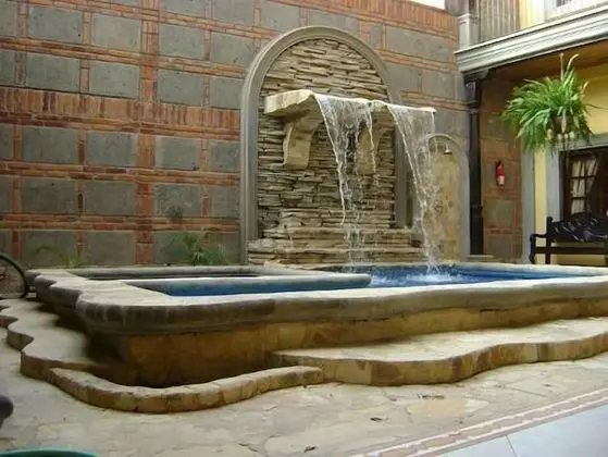 Hotel Real Granada - Havuz