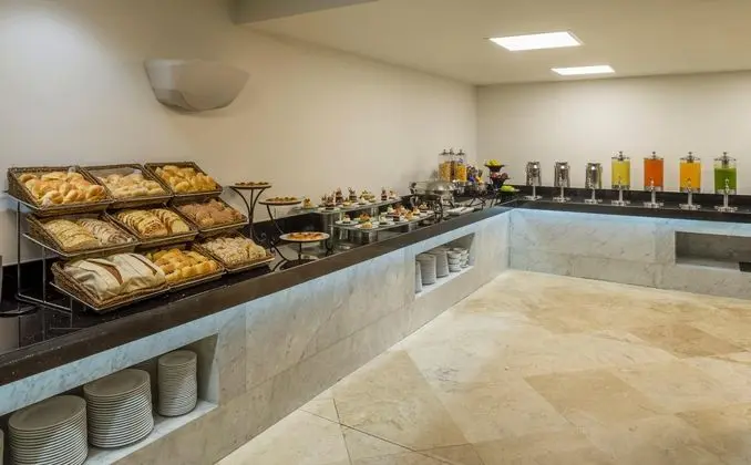 Real Inn Tijuana - Yeme / İçme