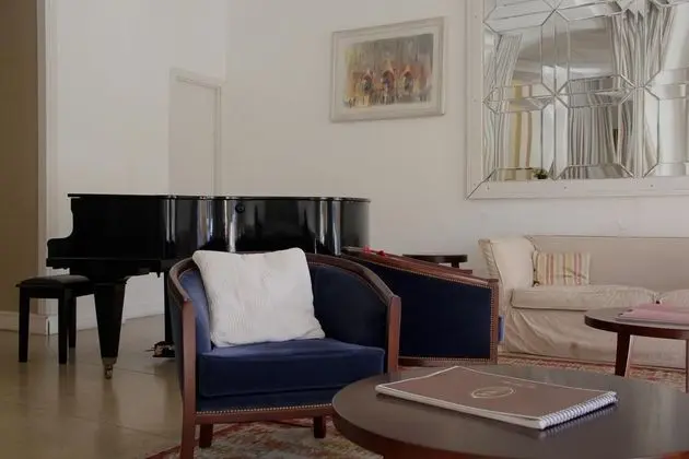 Real Hotel Lujan - Lobi