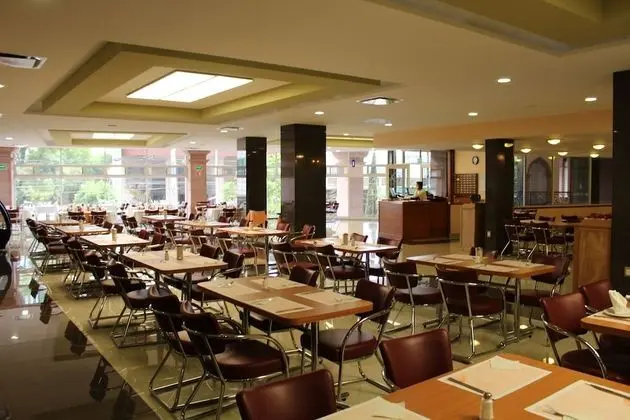 Hotel Real Plaza Aguascalientes - Yerinde Yemek