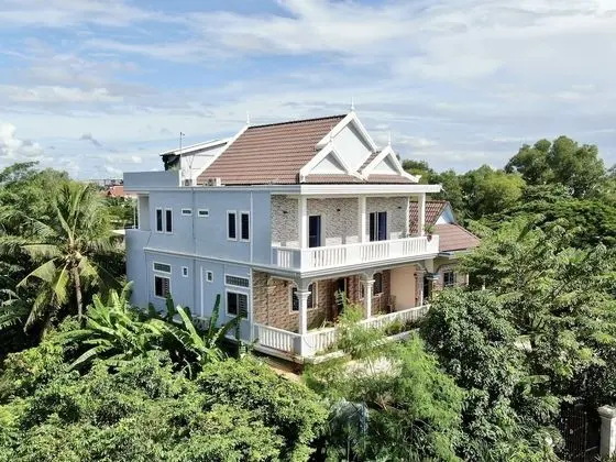 Realkhom Villa
