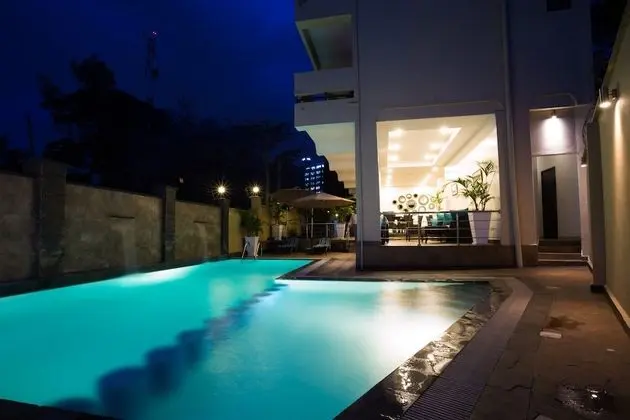REATA APARTMENT HOTEL
