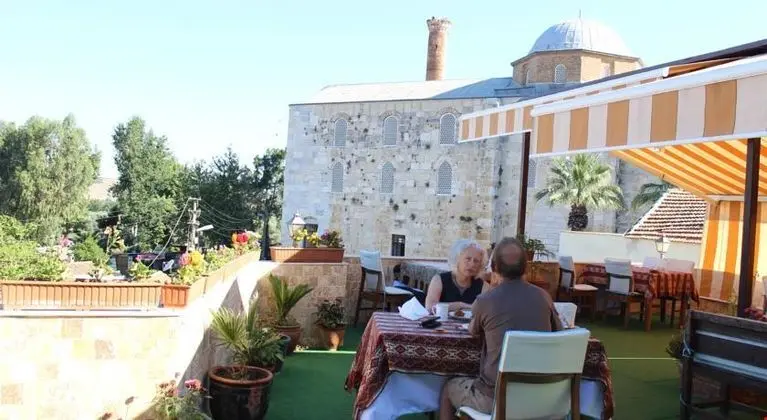 Rebetika Hotel & Bistro - Dış Mekan