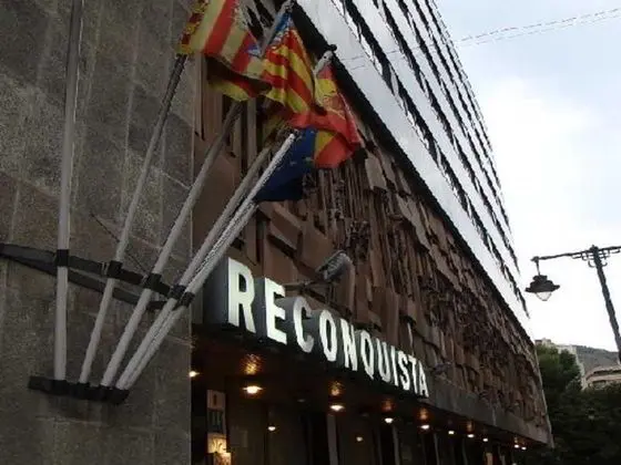 Hotel Reconquista
