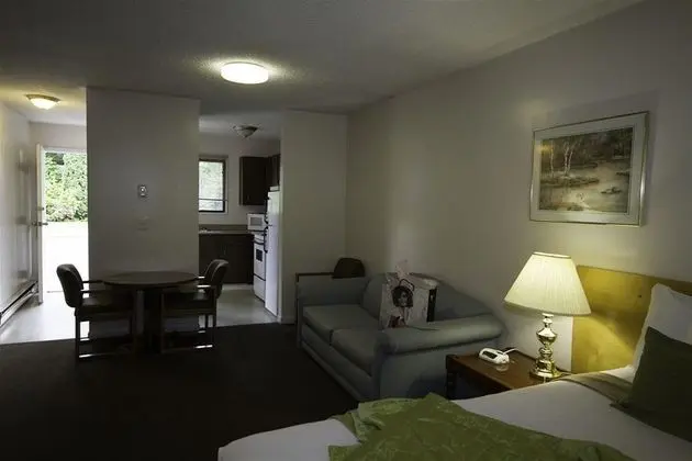 Recreation Inn & Suites