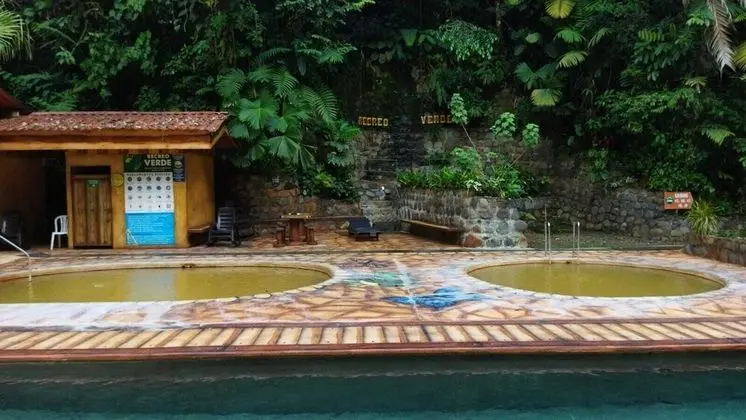 Recreo Verde Hot Springs & Spa - Havuz