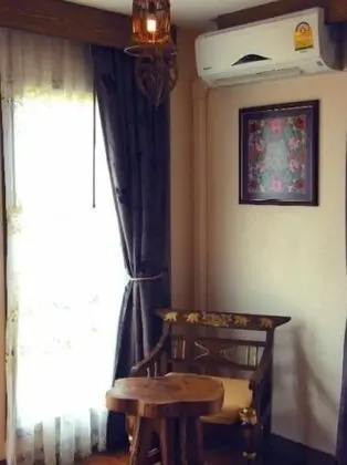 The Red Balcony Inn - Oda Düzeni