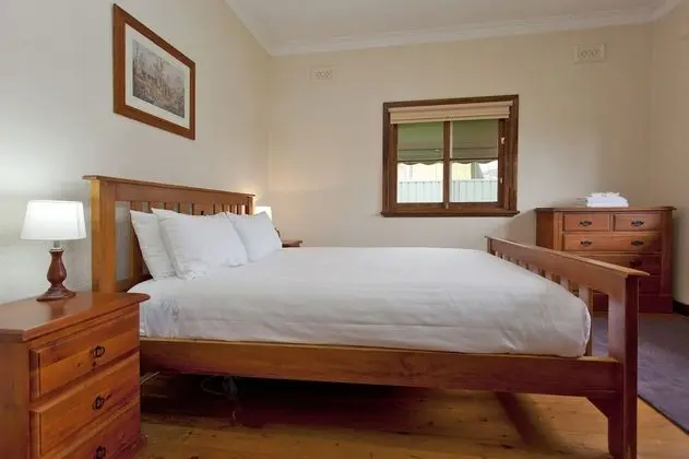 Red Brick Beauty - Central Cottage - Oda